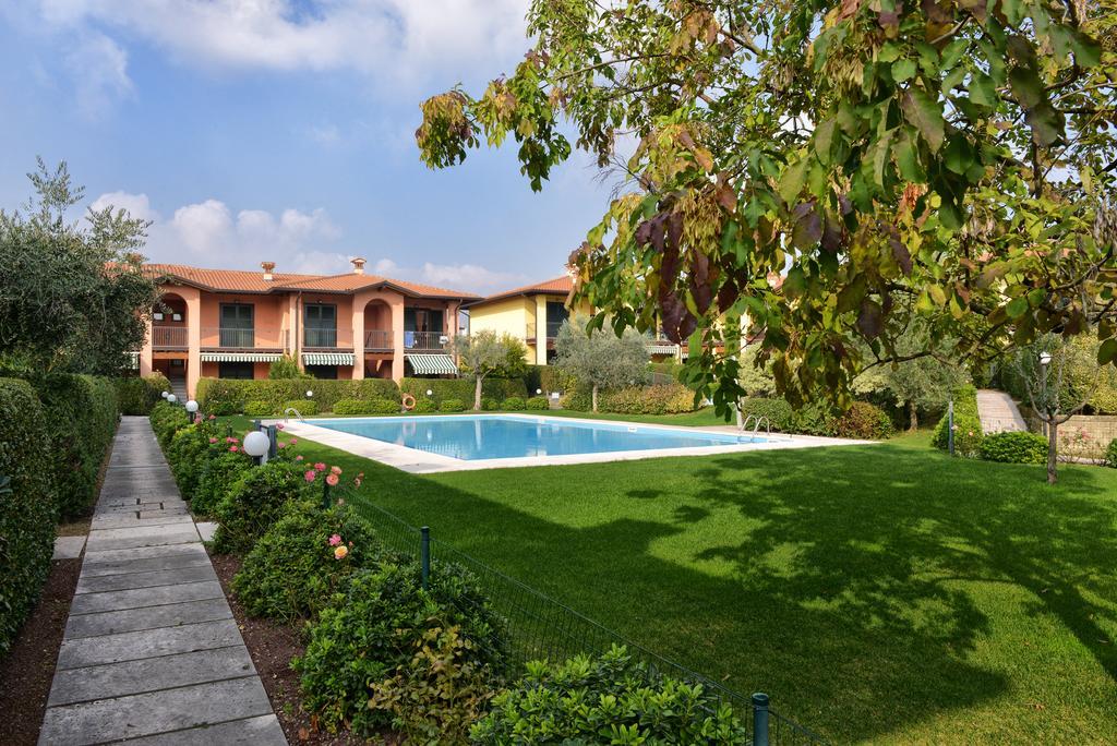 Casa Vacanze Serraglie Raffa Buitenkant foto