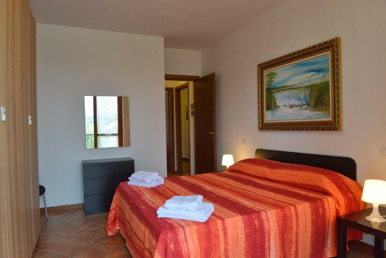 Casa Vacanze Serraglie Raffa Buitenkant foto