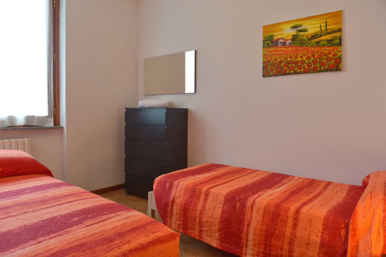 Casa Vacanze Serraglie Raffa Buitenkant foto